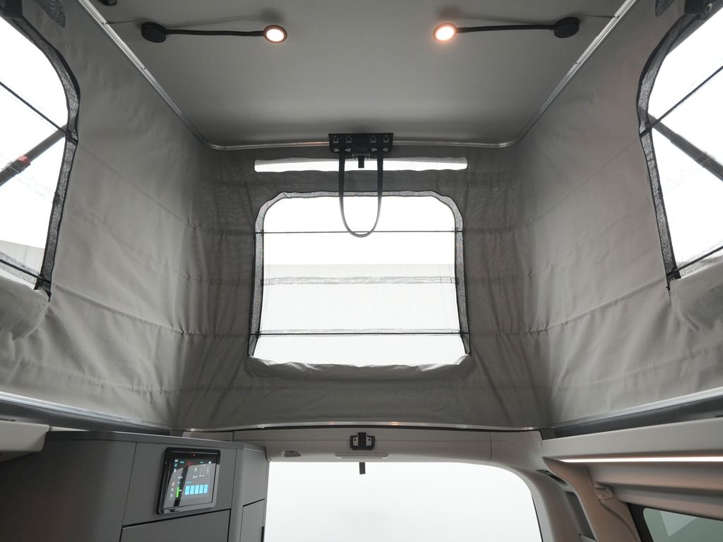 Ford Tourneo Custom 2025