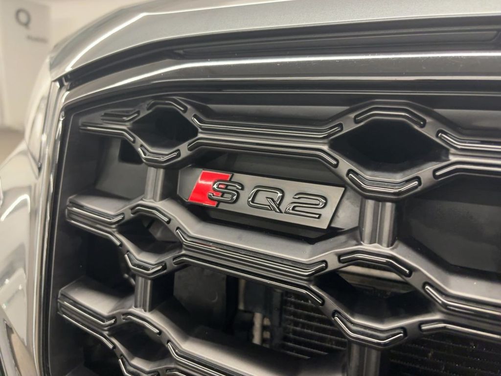 Audi SQ2 2021