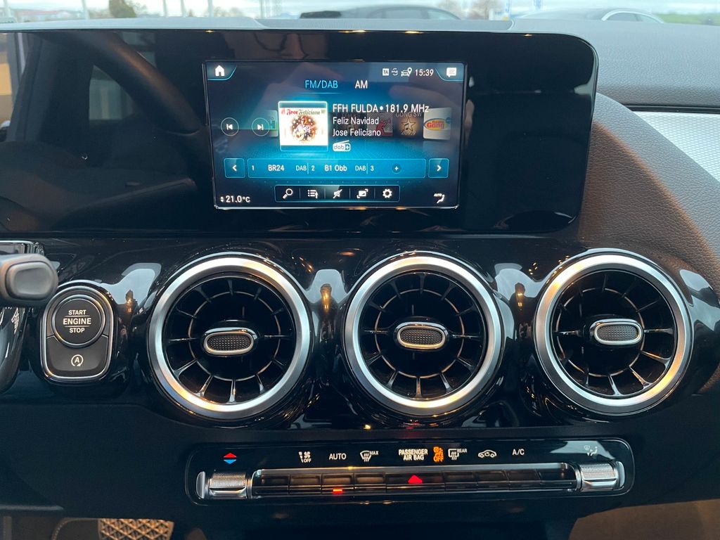 Mercedes-Benz B 200 2022