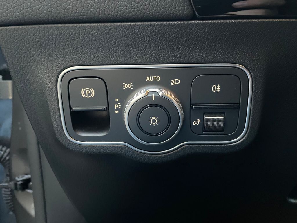 Mercedes-Benz B 200 2022