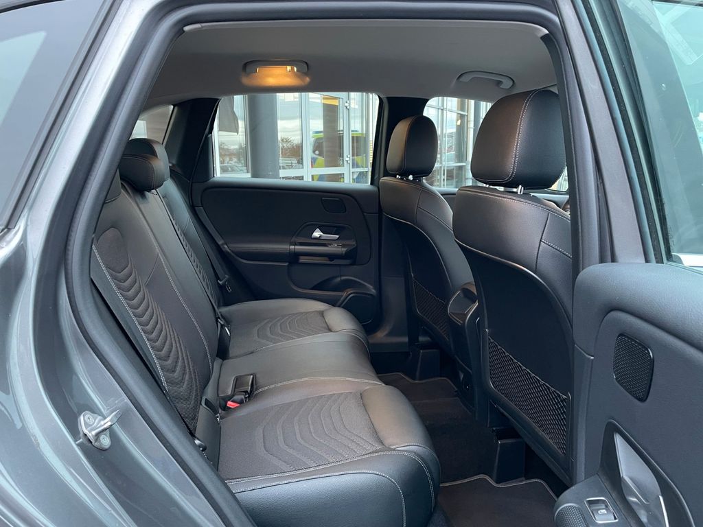 Mercedes-Benz B 200 2022