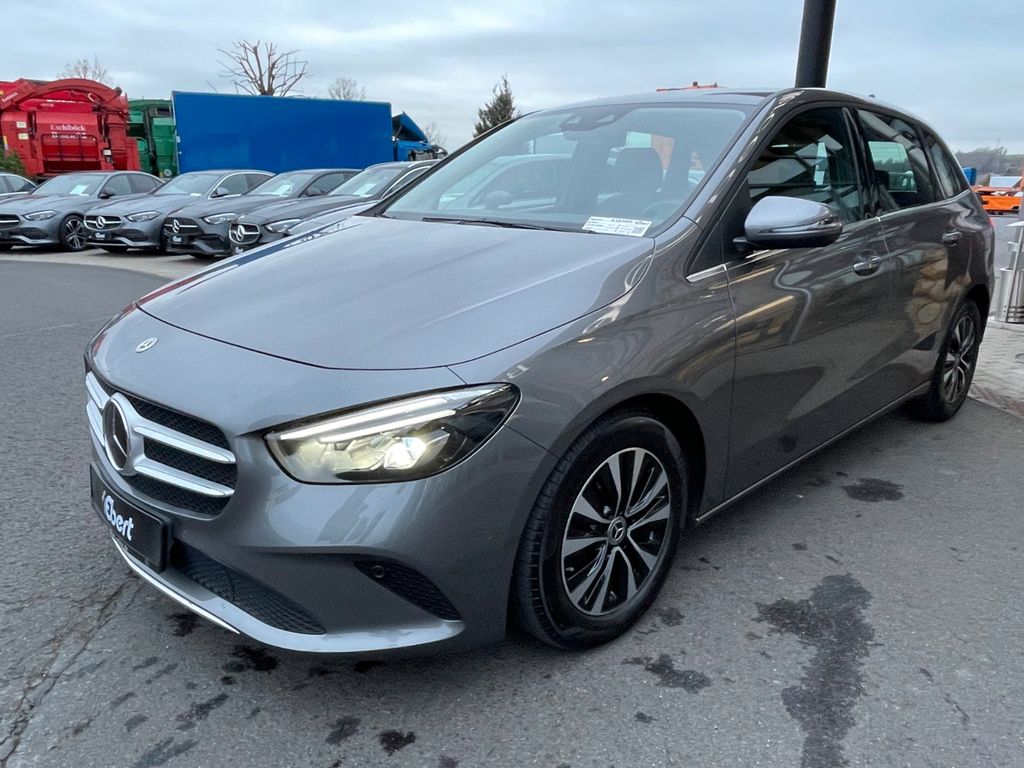 Mercedes-Benz B 200 2022