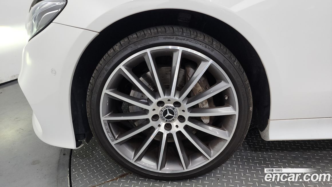 Mercedes-Benz E-Class 2017