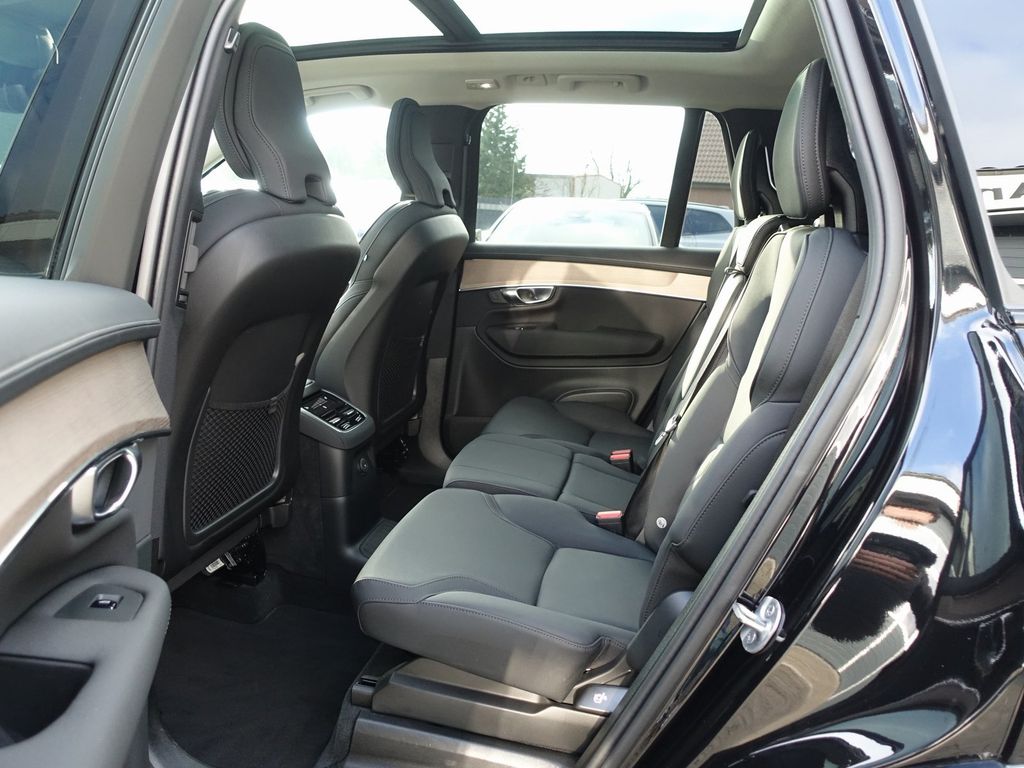 Volvo XC90 2025