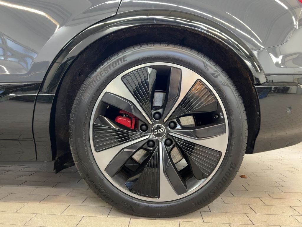 Audi SQ6 e-tron 2025