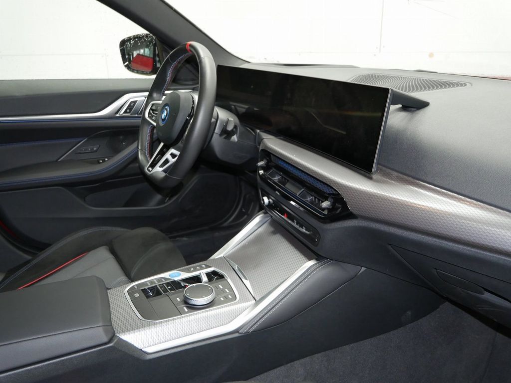 BMW i4 2025