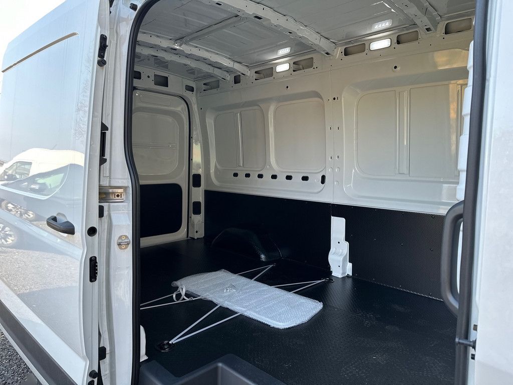 Maxus Deliver 9 2025