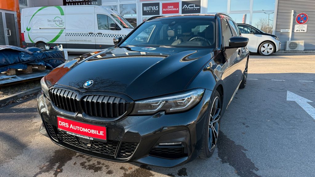BMW 330 2022