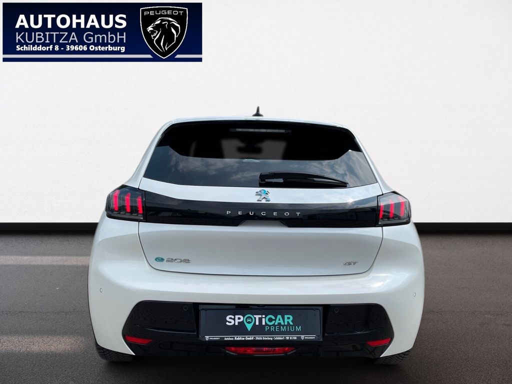 Peugeot 208 2021