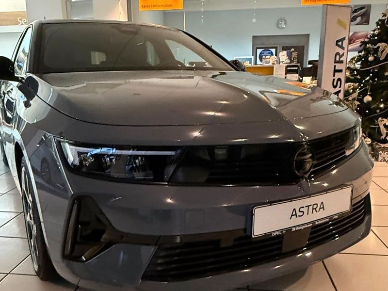 Opel Astra 2025
