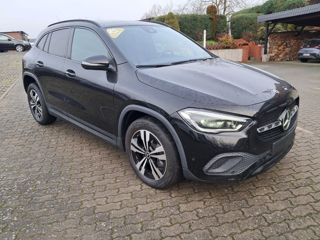 Mercedes-Benz GLA 180 2022