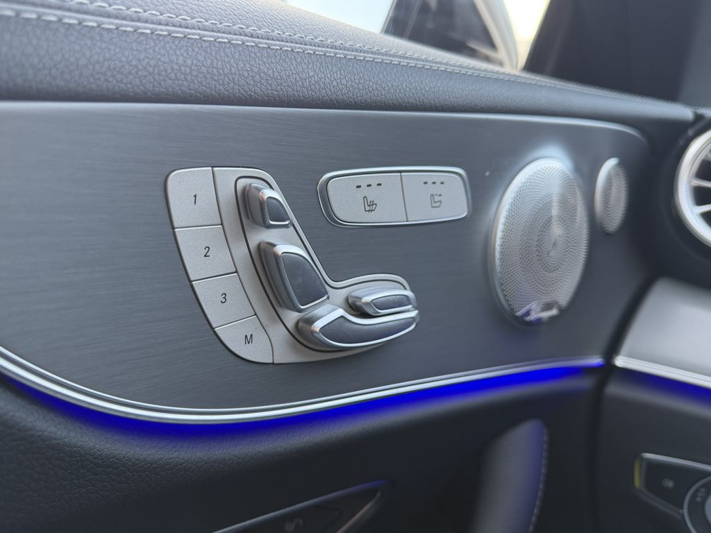 Mercedes-Benz E 300 2023