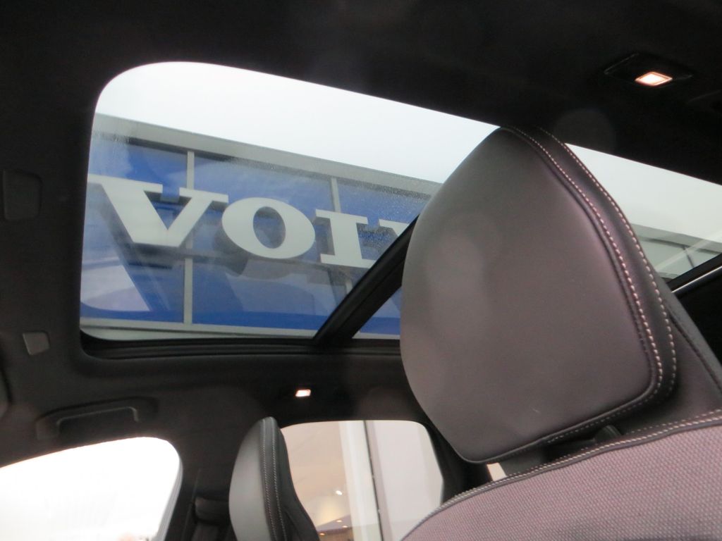 Volvo XC60 2022