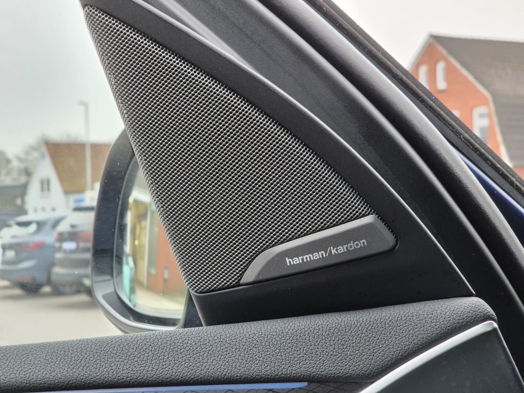 BMW iX3 2024