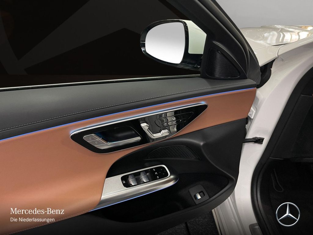 Mercedes-Benz E 300 2025