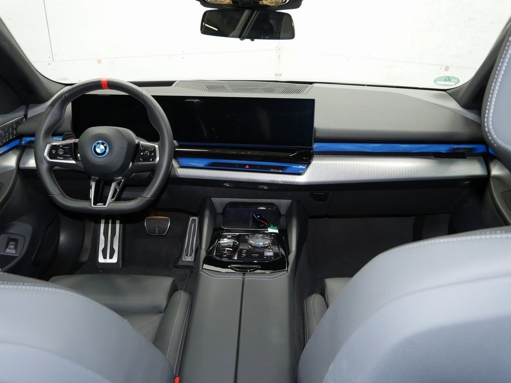 BMW i5 2024