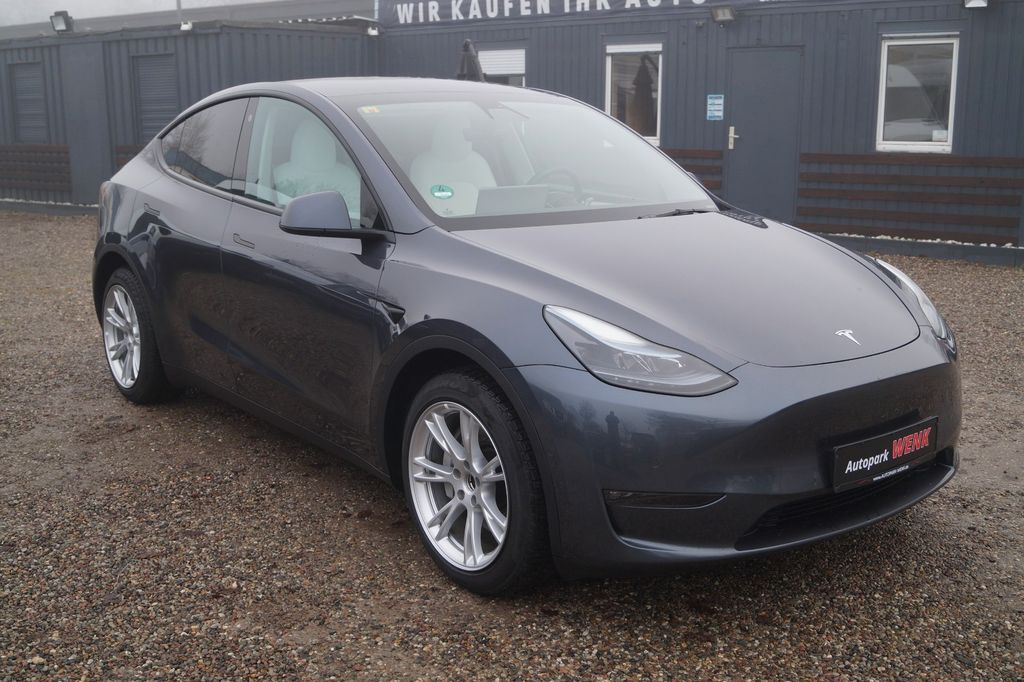 Tesla Model Y 2022