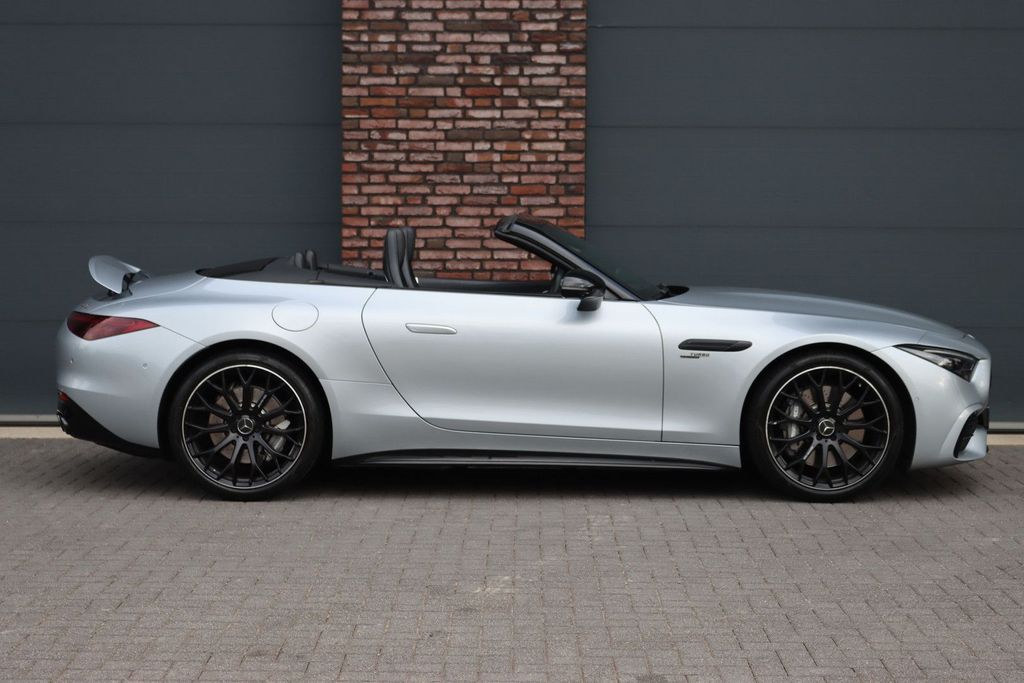 Mercedes-Benz SL 43 AMG 2024