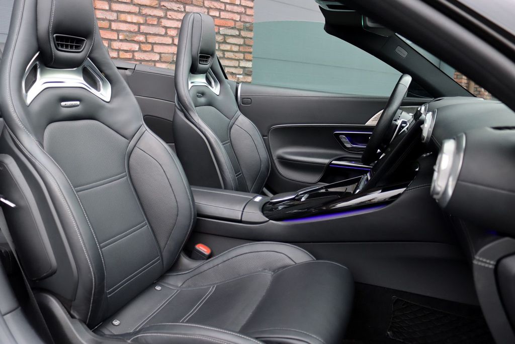 Mercedes-Benz SL 43 AMG 2024