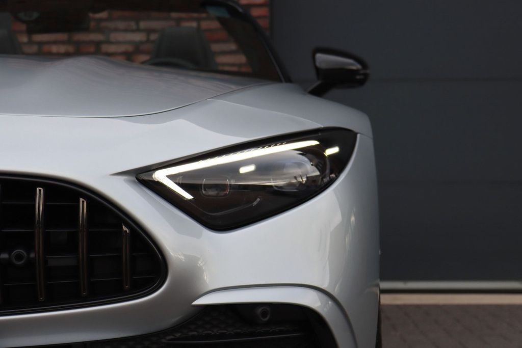 Mercedes-Benz SL 43 AMG 2024