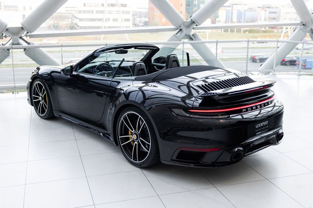 Porsche 992 2023