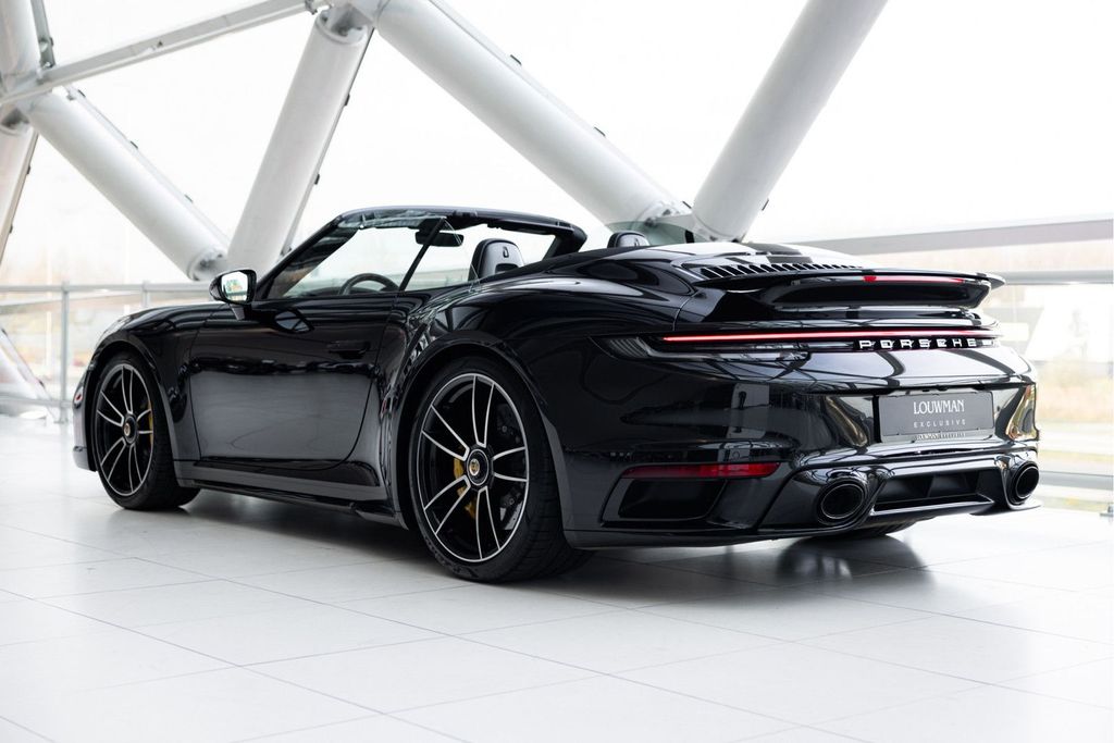 Porsche 992 2023