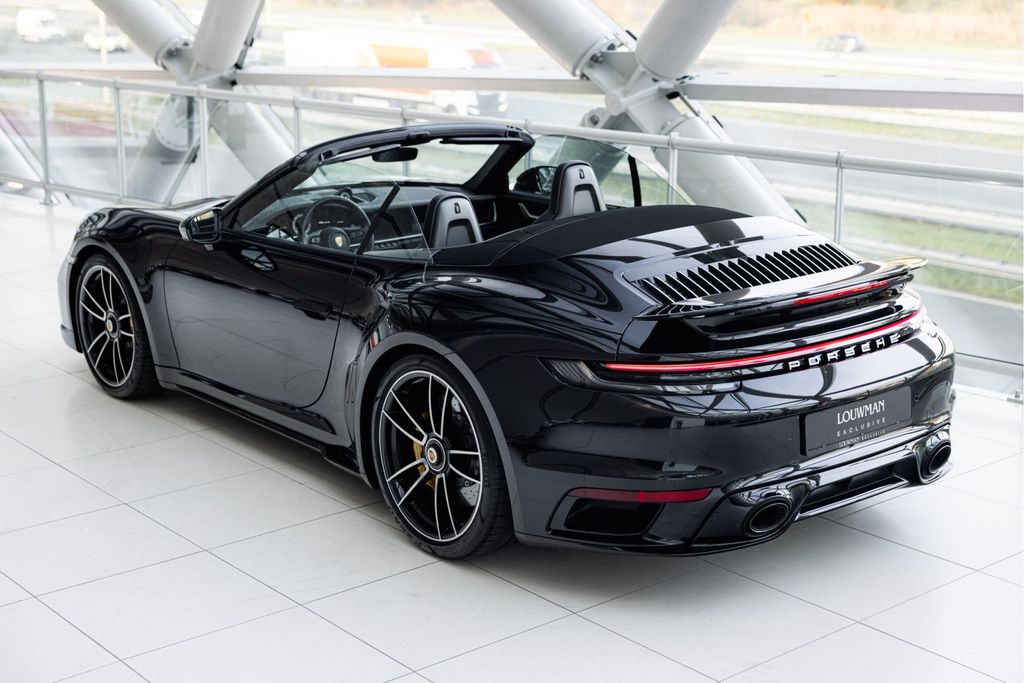 Porsche 992 2023