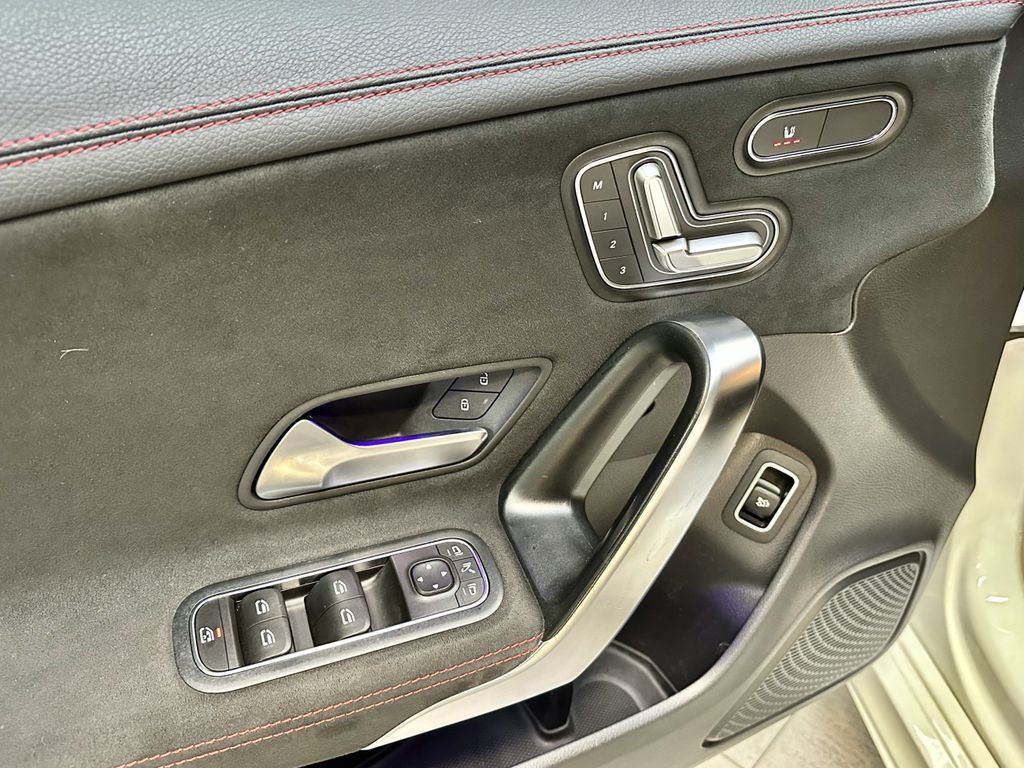 Mercedes-Benz CLA 200 2019