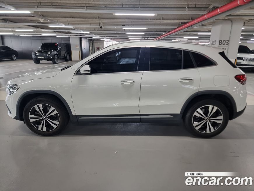 Mercedes-Benz GLA-Class 2021