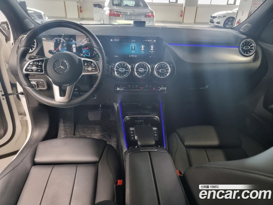 Mercedes-Benz GLA-Class 2021