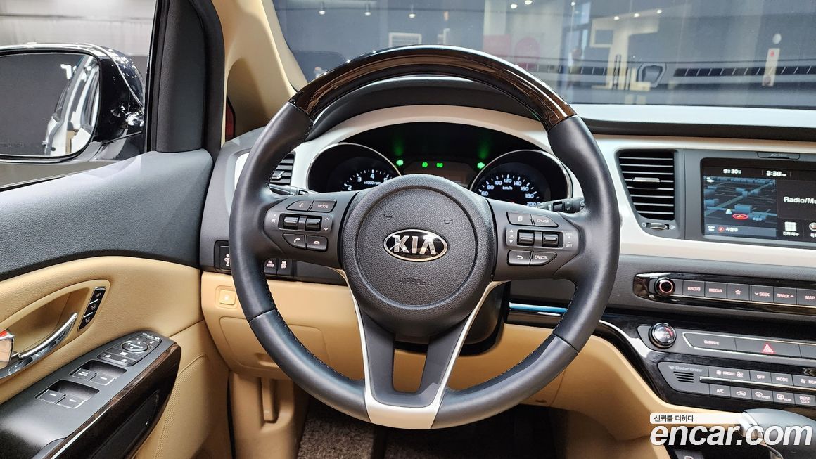 Kia Canival 2020