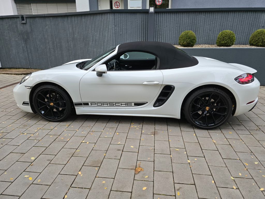 Porsche Boxster 2024