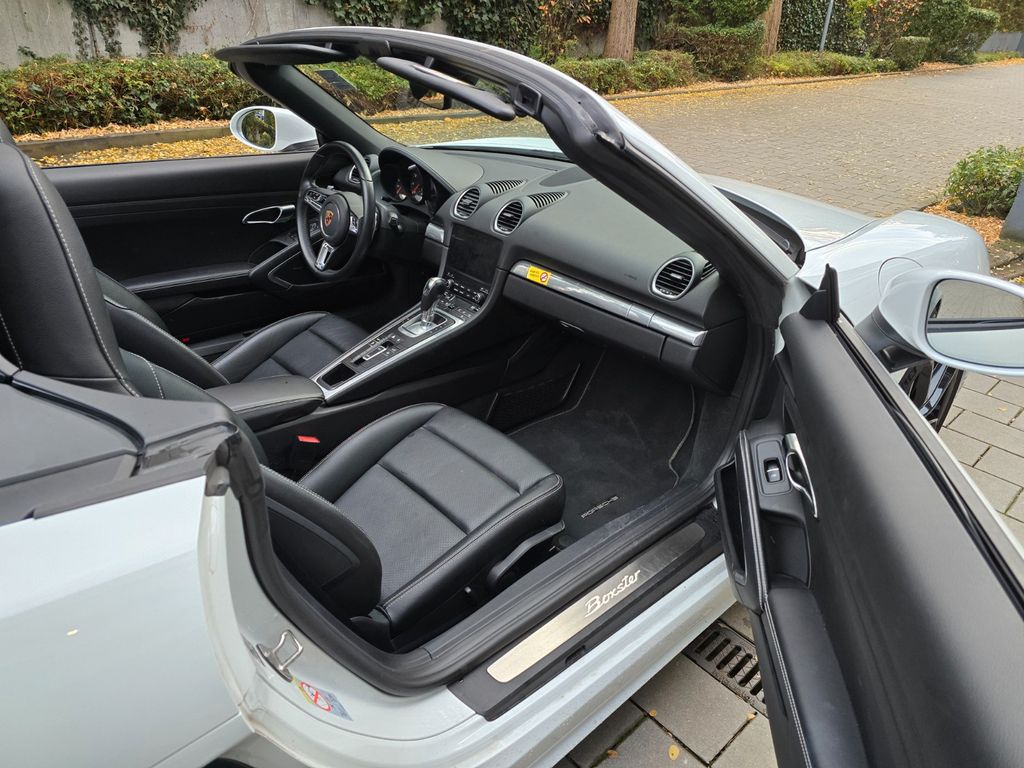Porsche Boxster 2024