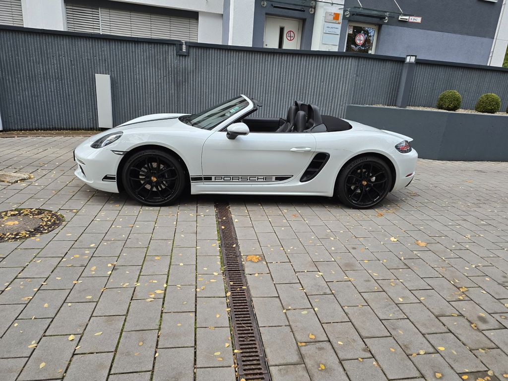 Porsche Boxster 2024