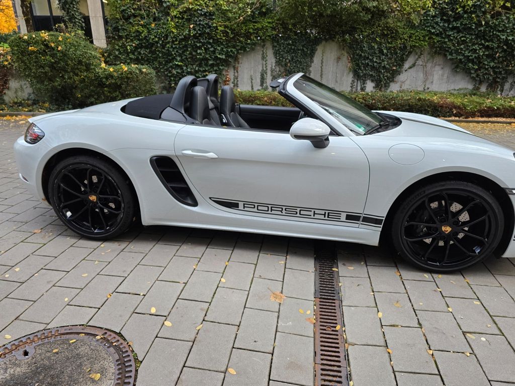 Porsche Boxster 2024