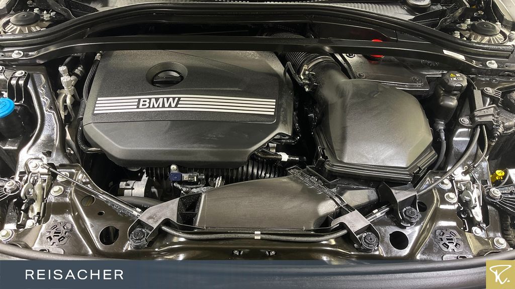 BMW 120 2025