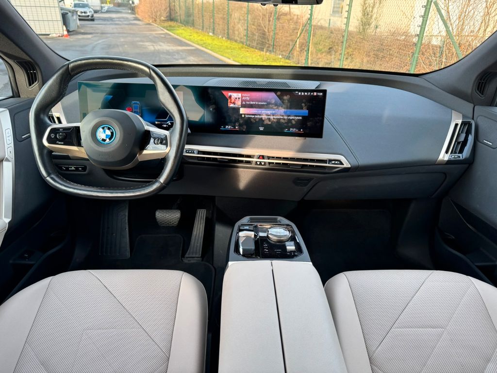 BMW iX 2022
