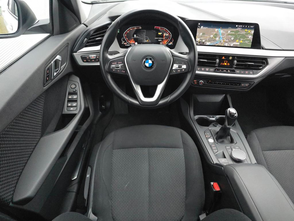 BMW 118 2022