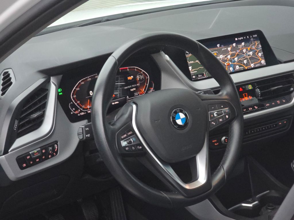 BMW 118 2022