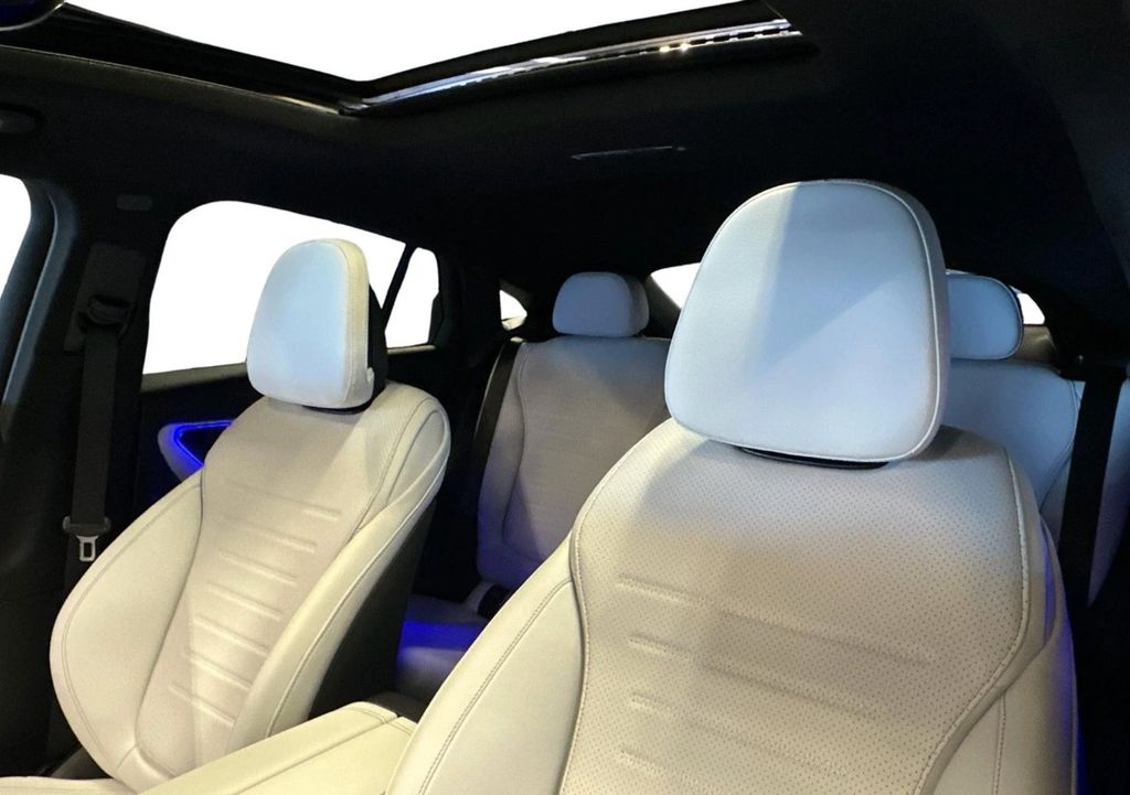 Mercedes-Benz GLC 300 2025