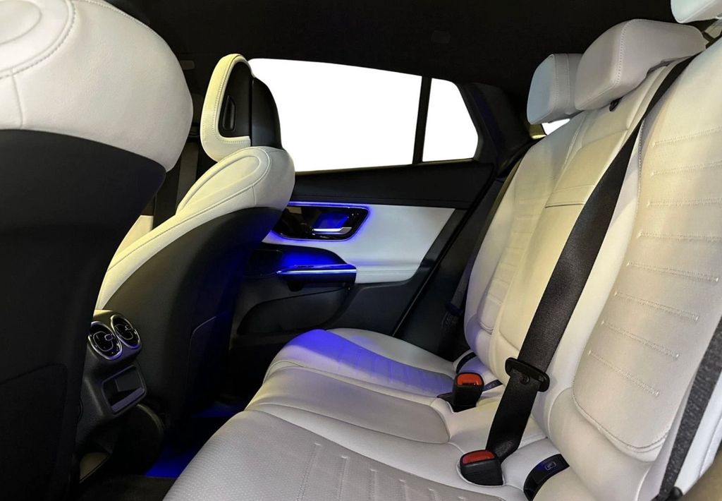 Mercedes-Benz GLC 300 2025