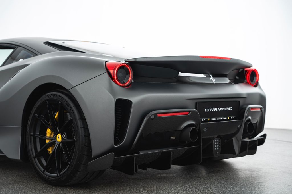 Ferrari 488 Pista 2020