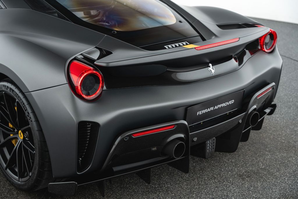 Ferrari 488 Pista 2020