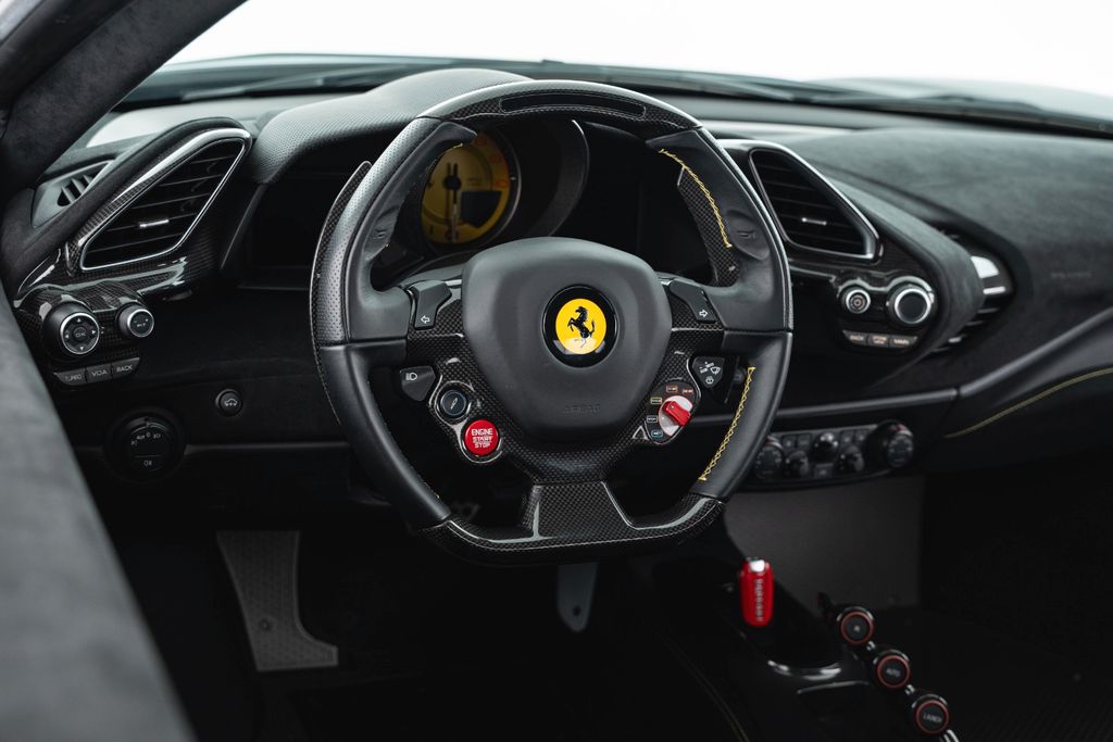 Ferrari 488 Pista 2020