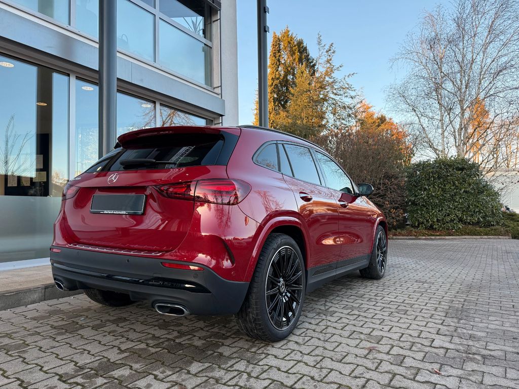 Mercedes-Benz GLA 200 2025
