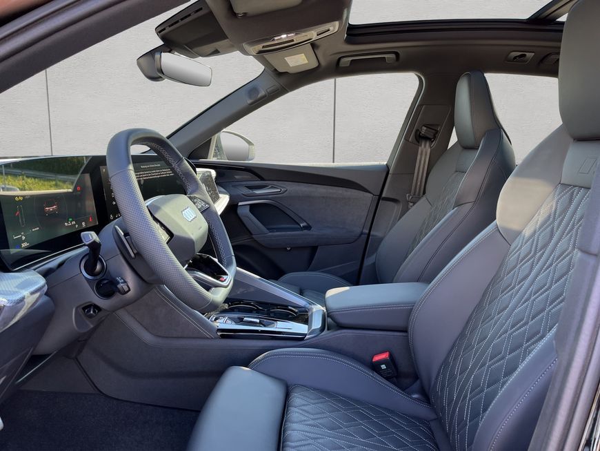 Audi SQ5 2025