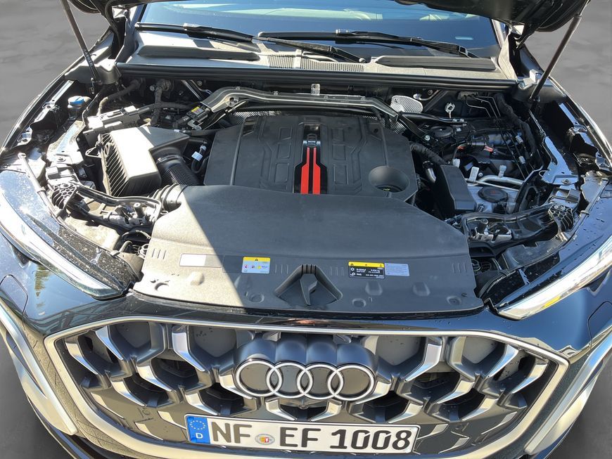 Audi SQ5 2025