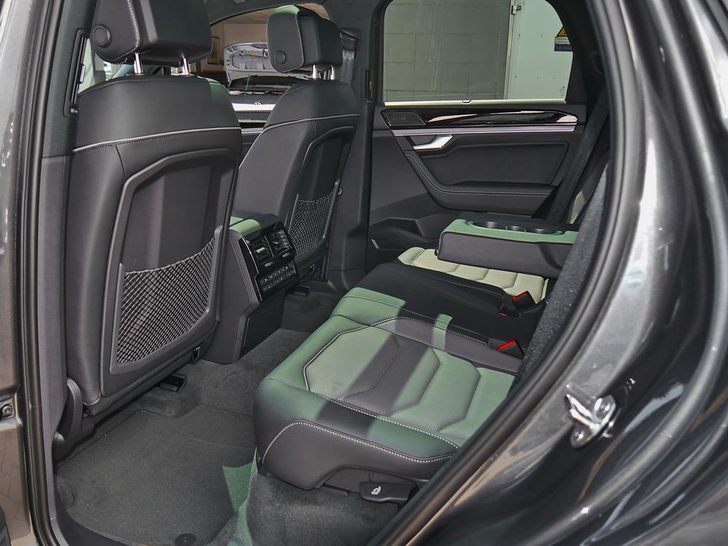 Volkswagen Touareg 2025