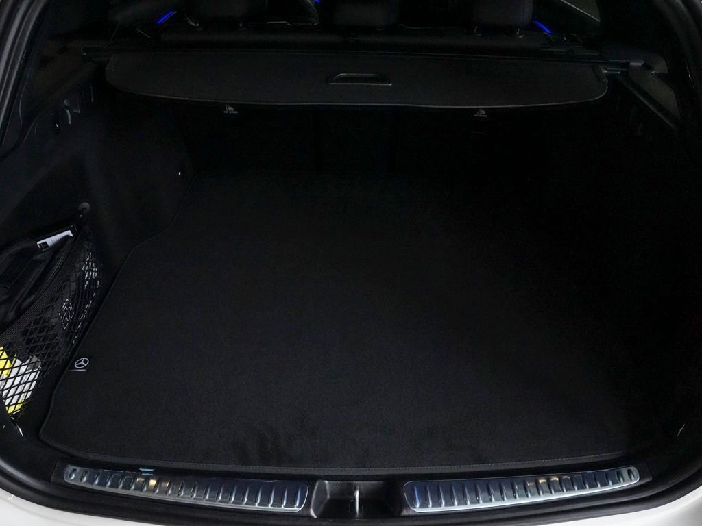 Mercedes-Benz C 220 2025