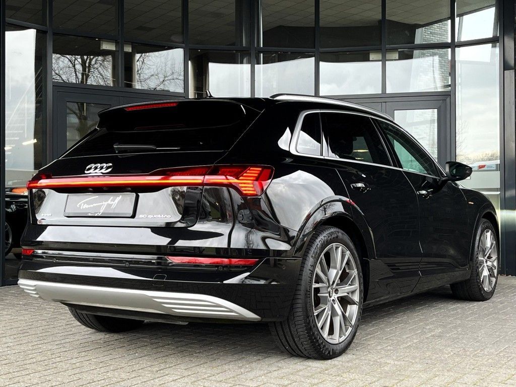 Audi e-tron 2019